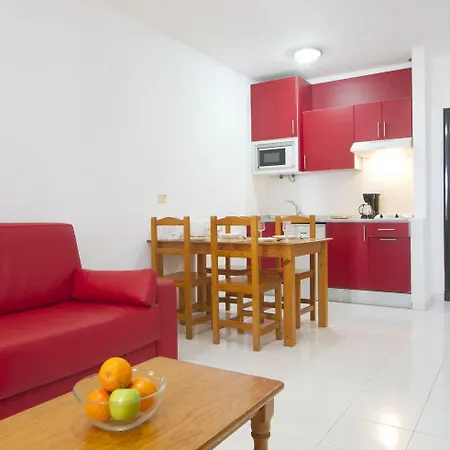 Nazaret Sol Costa Teguise