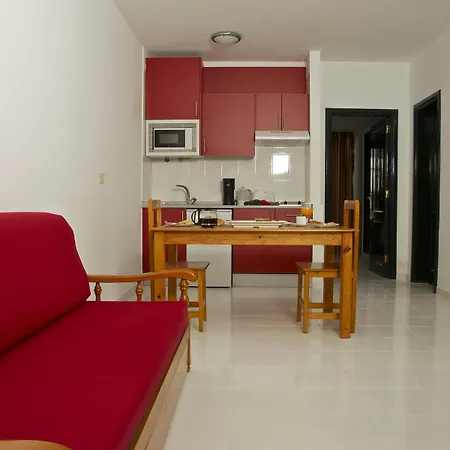 Nazaret Sol Costa Teguise